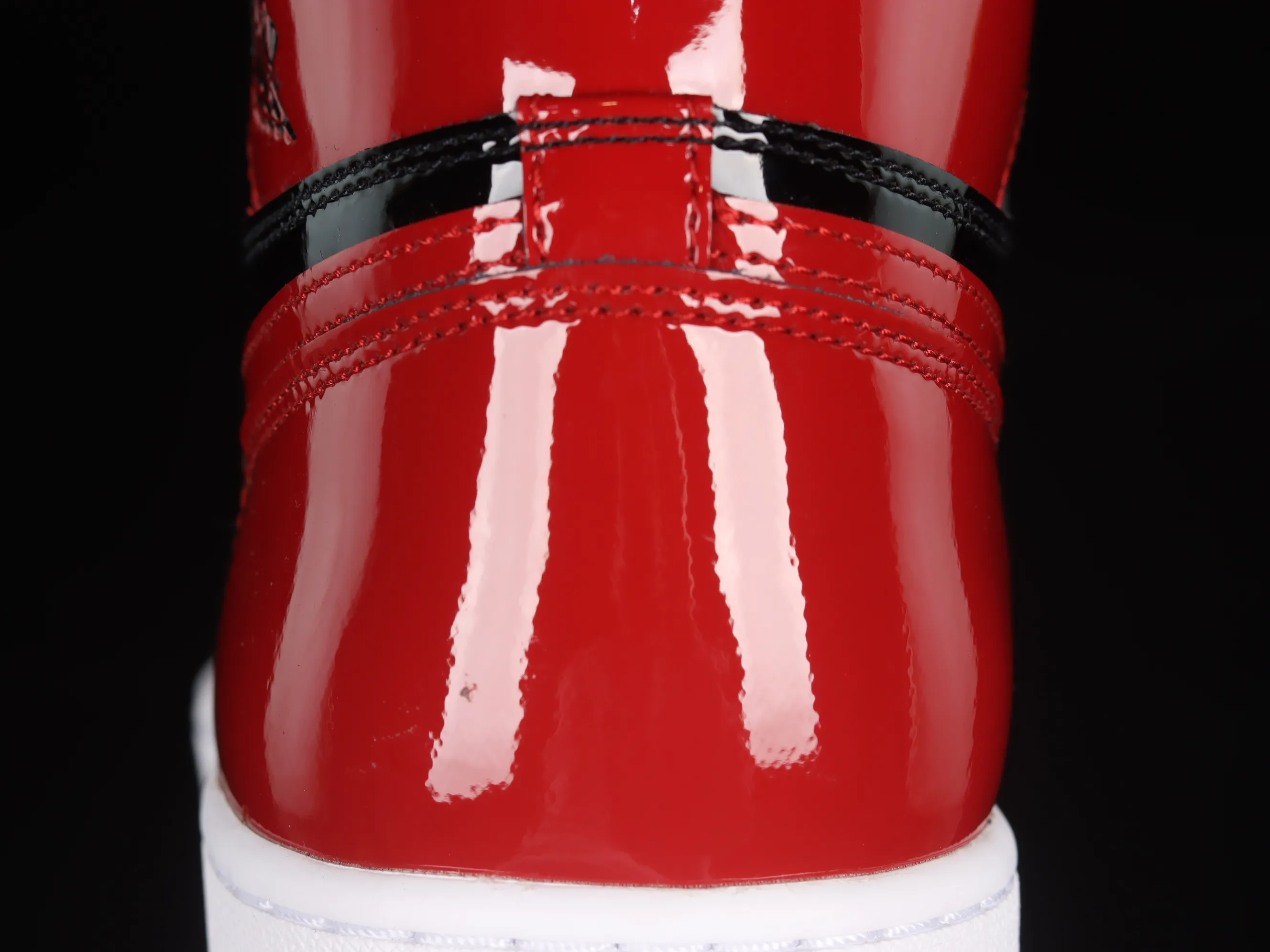 All categories Air Jordan Jordan series basketball shoes Air Jordan 1 High LJR version Air Jordan 1 High OG "Bred Patent" AJ1 Joe 1 patent leather black and red high-top basketball shoes 555088-063